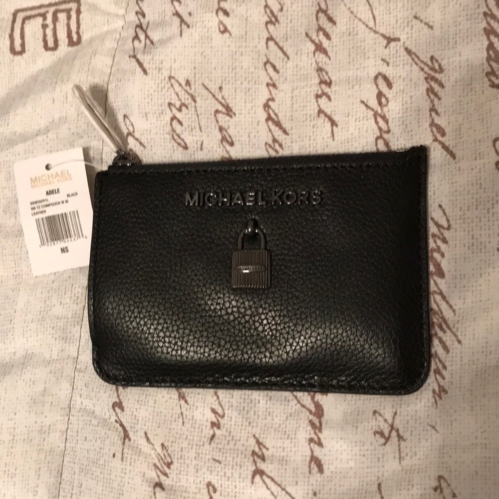 Michael Kors Adele ID with keychain